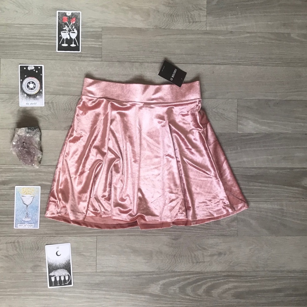 🔥Rose Gold Velvet Mini Skirt NWT🔥